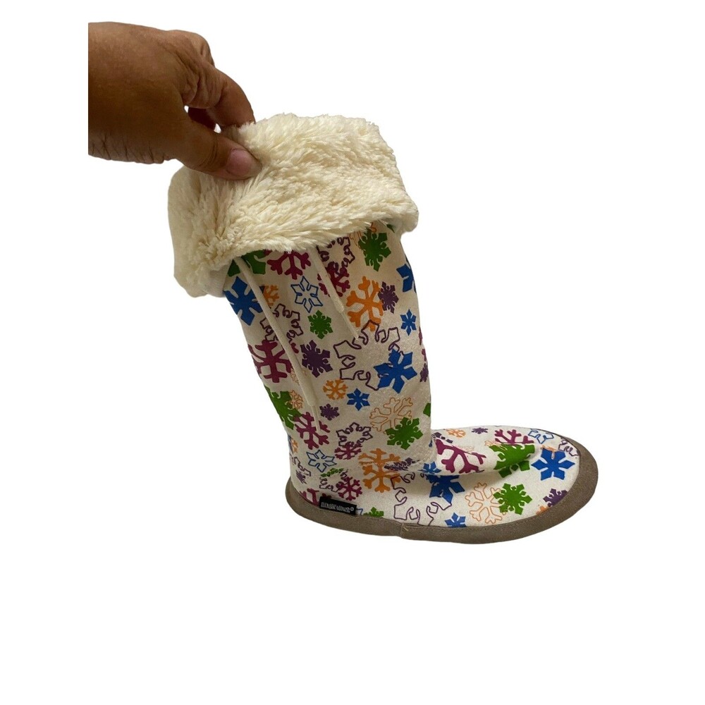 MUK LUKS Bootie Slippers 6.5-7.5 Multicolor Snowflake Faux Fur Lined Winter